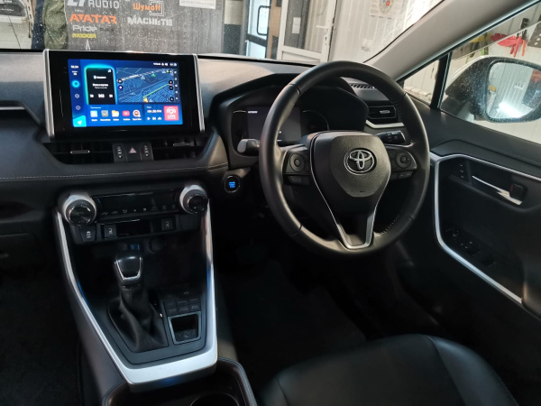Штатная магнитола Teyes CC3-2K 4+32G для Toyota RAV4 2018-2020