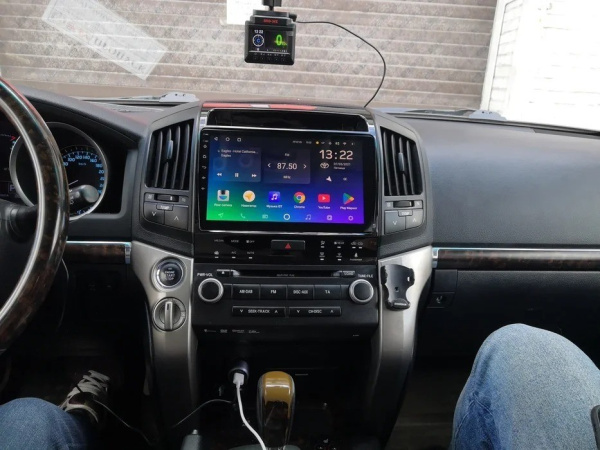 Штатная магнитола Teyes CC3 6/128 Toyota Land Cruiser 11 200 (2007-2015)